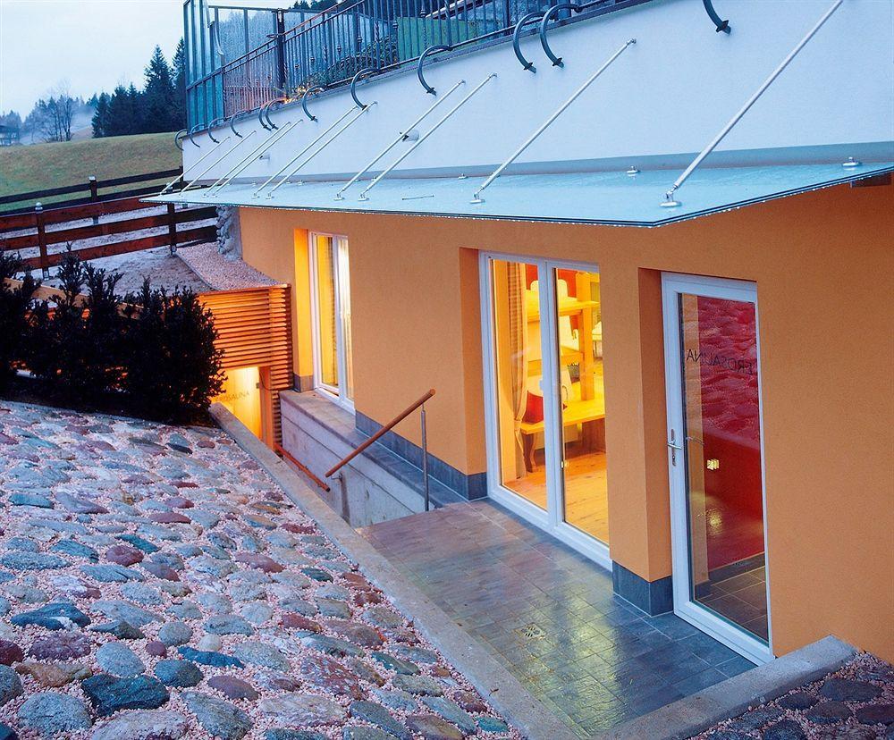 โรงแรมมาเรียสไตเนอร์ฮอฟ Mariastein ภายนอก รูปภาพ