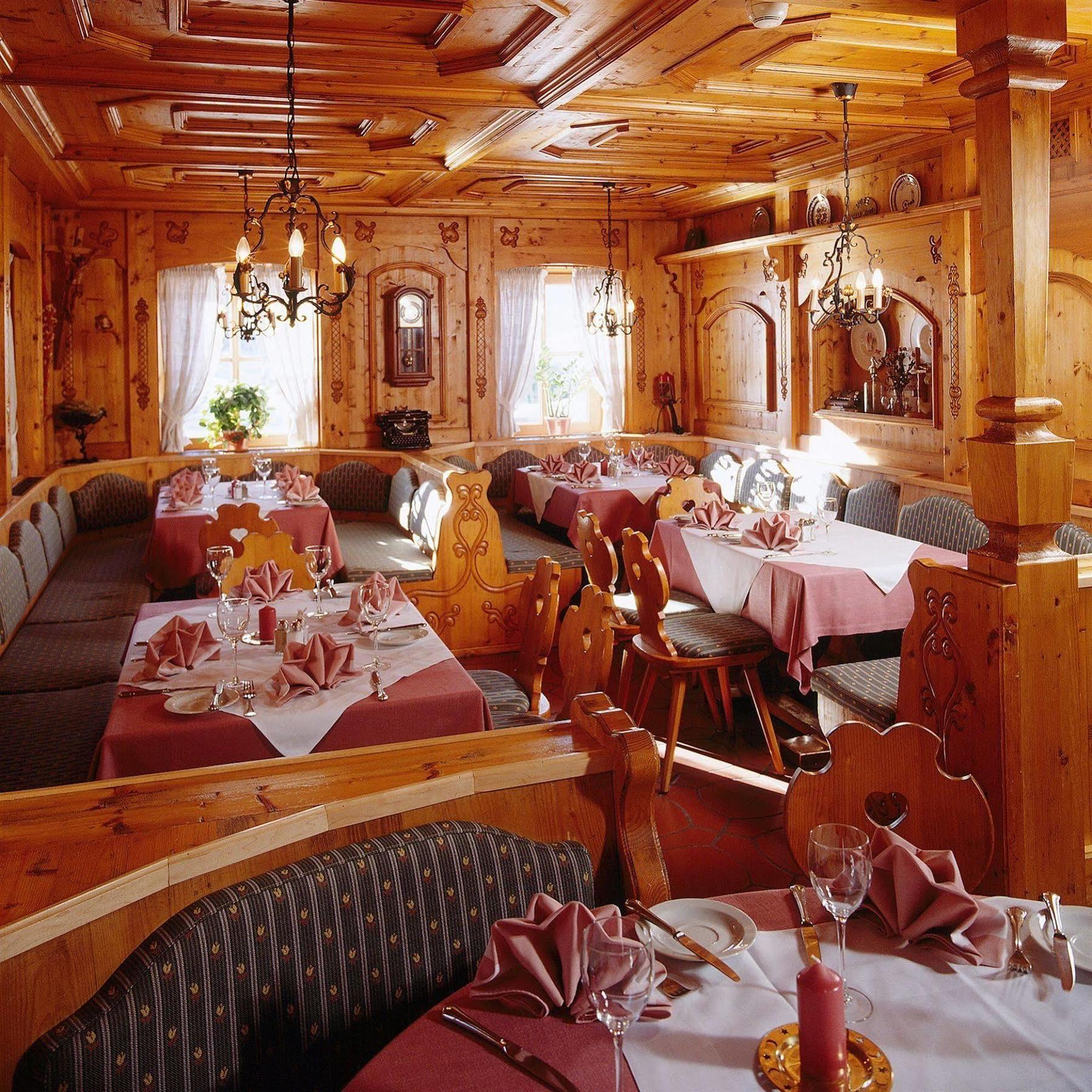 โรงแรมมาเรียสไตเนอร์ฮอฟ Mariastein ภายนอก รูปภาพ