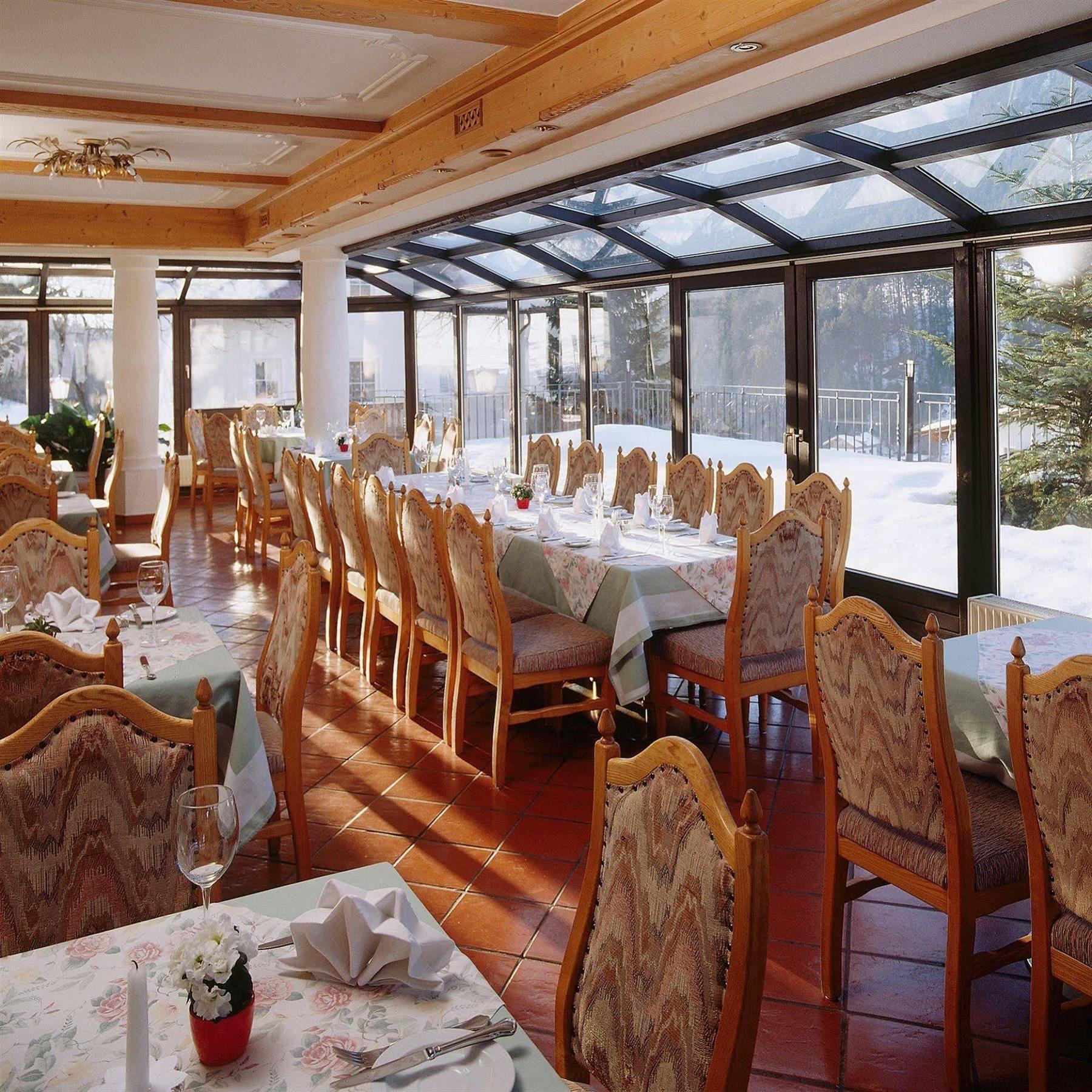 โรงแรมมาเรียสไตเนอร์ฮอฟ Mariastein ภายนอก รูปภาพ